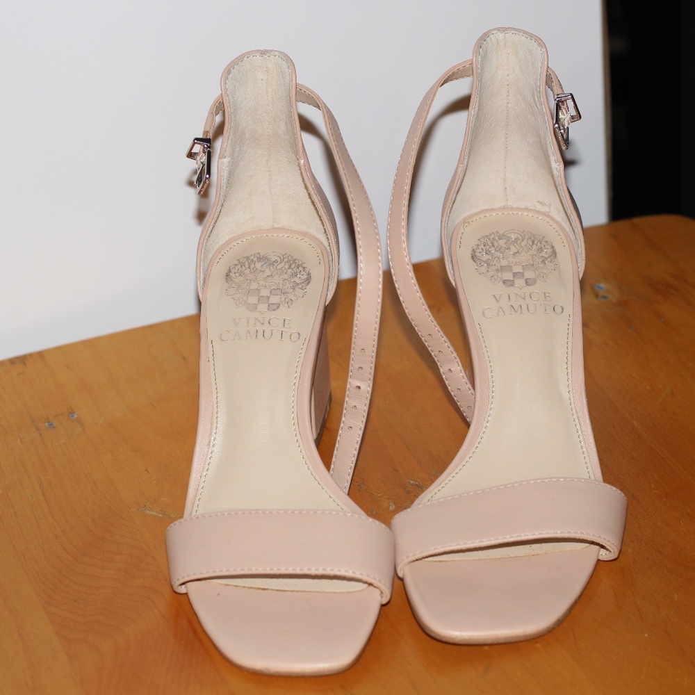 Vince Camuto Margry Ankle Strap Block Heel Sandal (Women's) 5M